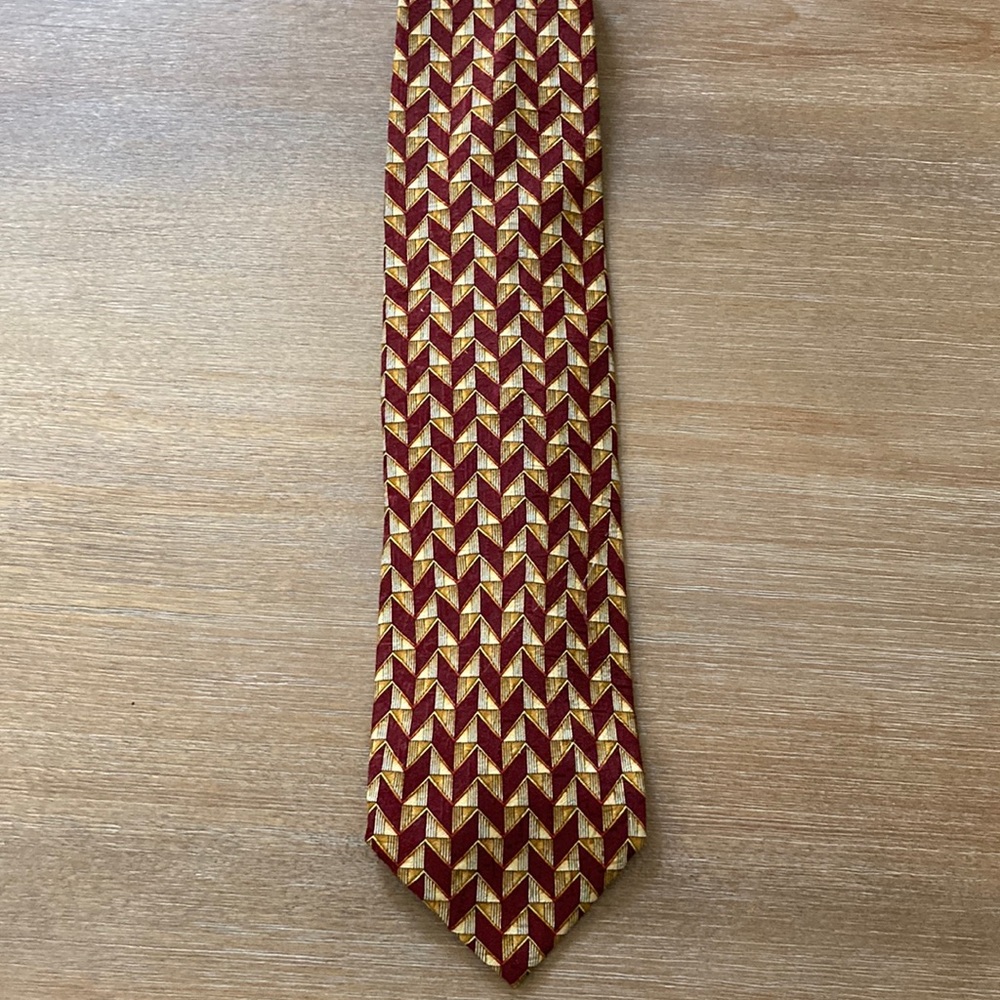 Ermenegildo Zein’s tie, lightly worn, no smoke